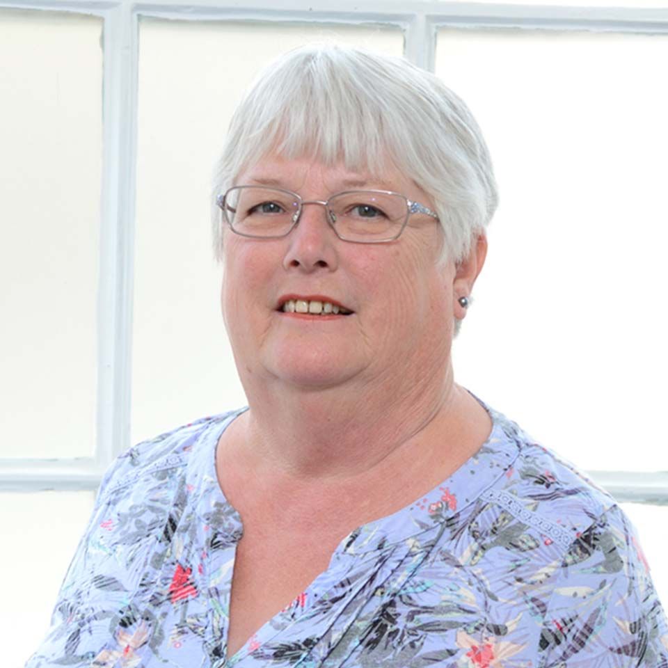 Headshot of Lesley Temple, solicitor